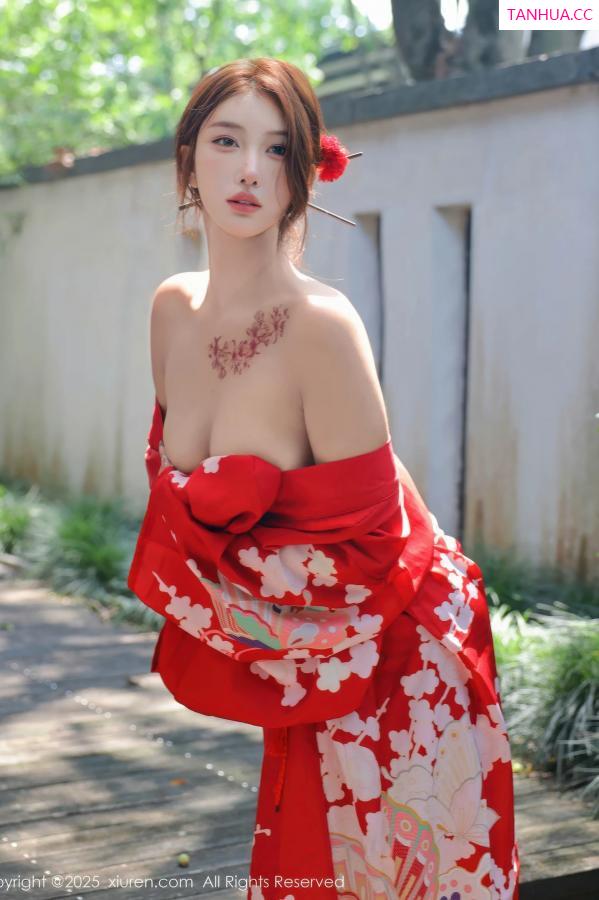   [XiuRen]高清写真图 2025.08.22 No.10683 金允希Yuki 红色和服第25张图片